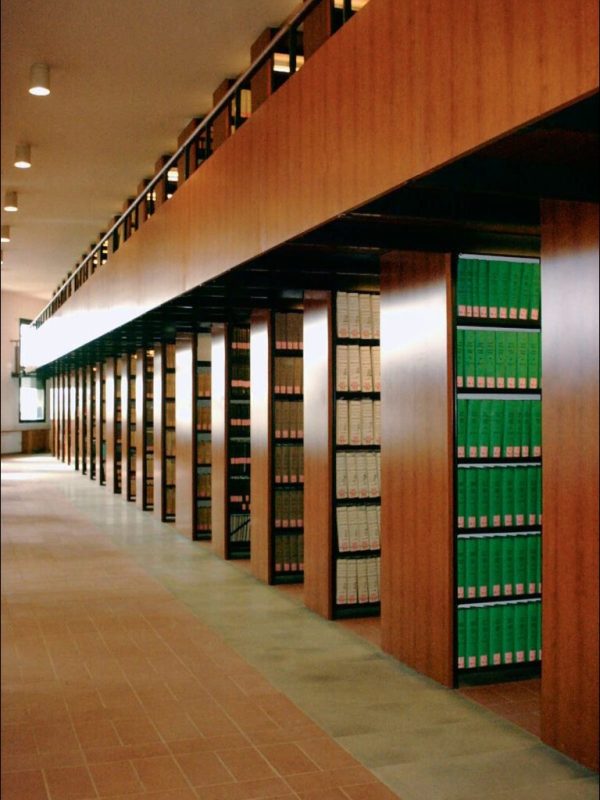 Rosss-Settori-di-applicazione-Biblioteche-e-Archivi-3-768x1147